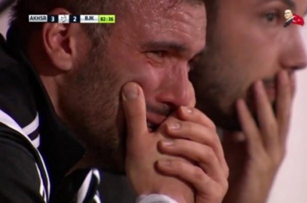 İşte gözyaşlarını tutamayan futbolcular