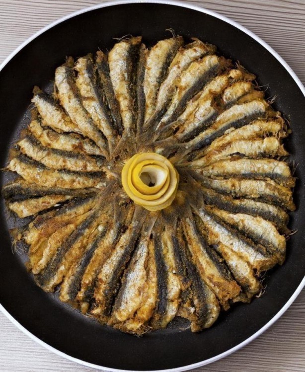 Foto - İşte hamsi pişirmenin püf yöntemi!