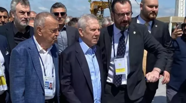 Foto - İşte hiç kimse bunu beklemiyordu! 6 yıl sonra ilk kez… Aziz Yıldırım yine yaptı yapacağını…