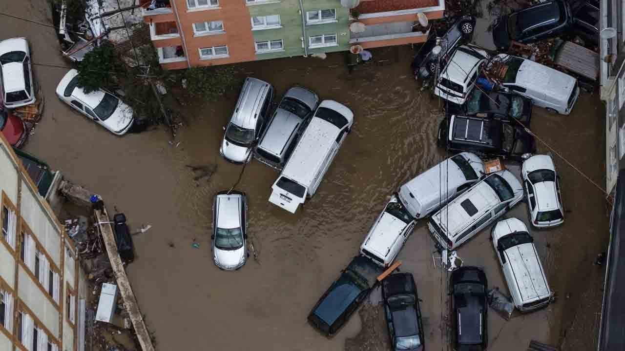 Foto - İşte İstanbul’un son hali: Sel sonrası feci görüntüler
