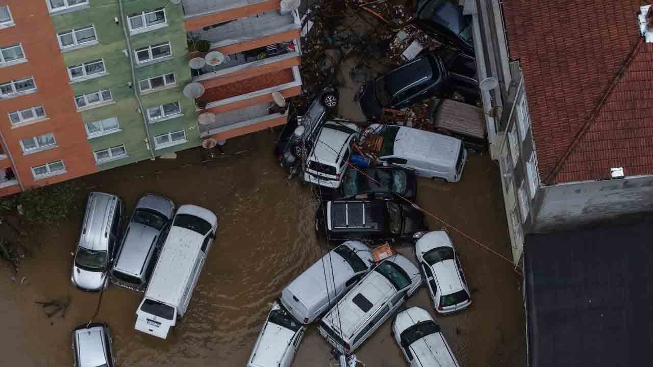 Foto - İşte İstanbul’un son hali: Sel sonrası feci görüntüler
