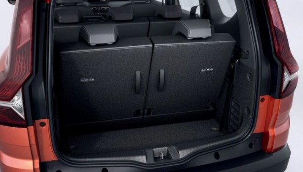 Foto - İşte kalabalık aileler için en uygun 7 kişilik araba!