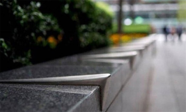 Foto - İşte kaldırımlardaki metallerin sırrı!