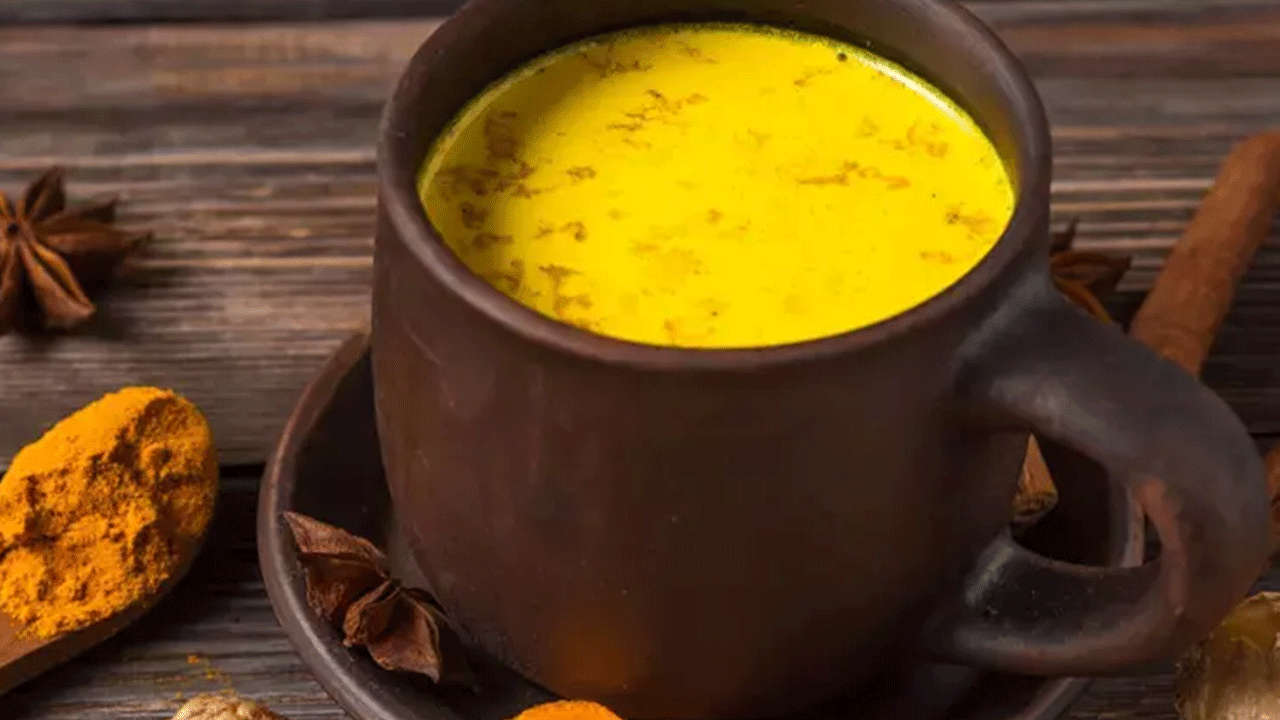 Foto - İşte kanseri önleyen 'Altın süt' tarifi! Her gün tüketilmeli!