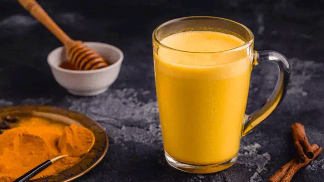 Foto - İşte kanseri önleyen 'Altın süt' tarifi! Her gün tüketilmeli!