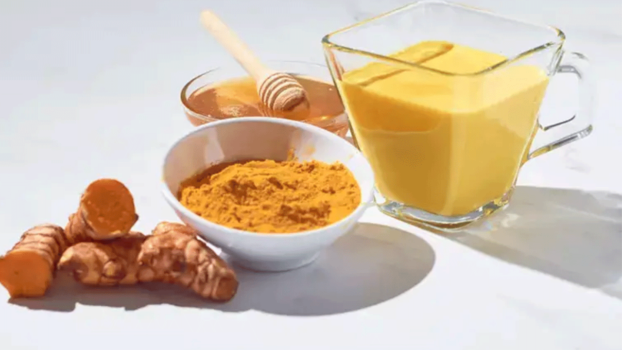 Foto - İşte kanseri önleyen 'Altın süt' tarifi! Her gün tüketilmeli!