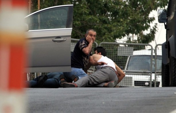 Foto - İşte kare kare Sultanbeyli'de çatışma anı