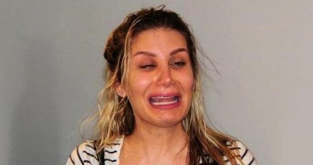 Foto - İşte kokuşmuş mahallenin çirkin yüzü...İrem Derici'den ahlaksız teklif! Hakaretler edip ağzını bozdu