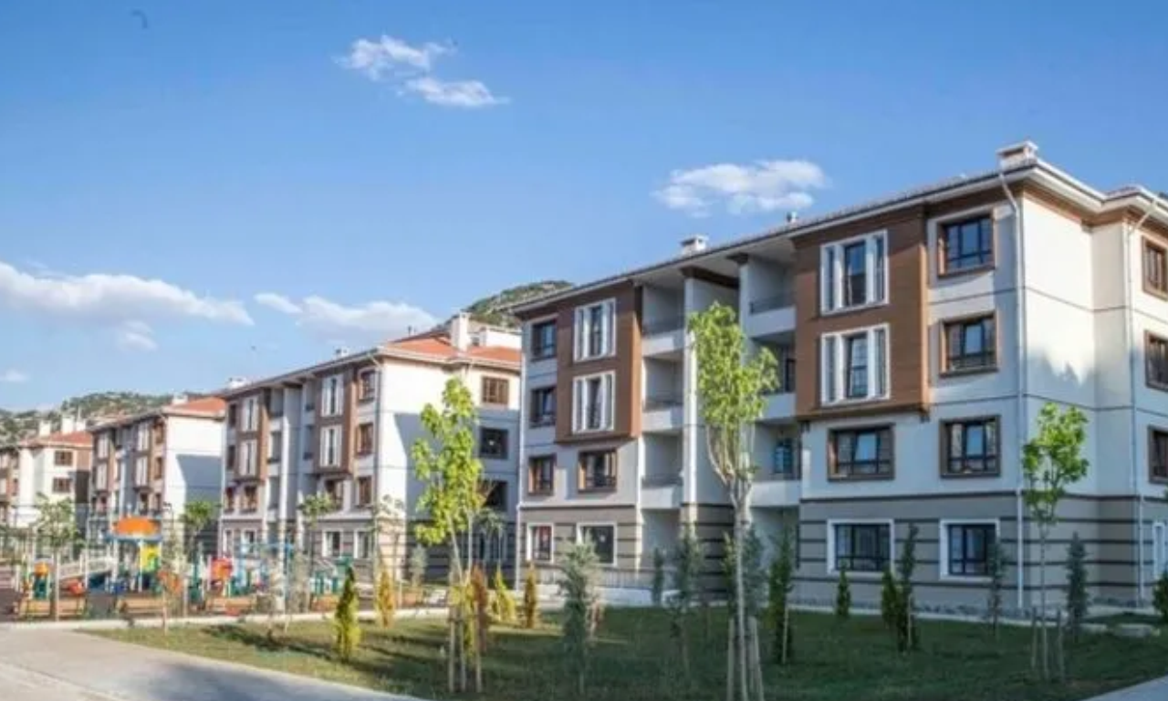 İşte konutların satıldığı iller ve başvuru şartları: TOKİ’den aylık 6 bin lira taksitle ev fırsatı