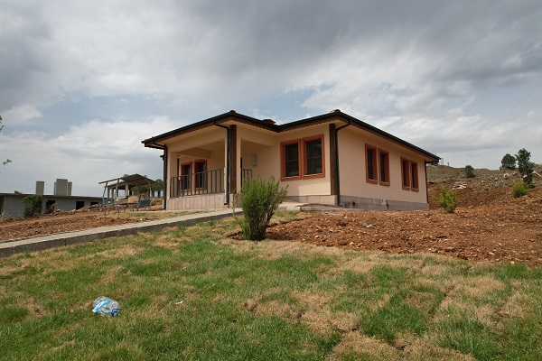 İşte, merakla beklenen köy evleri