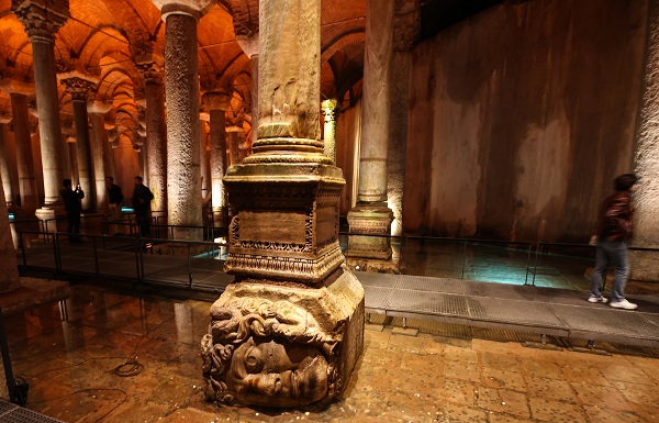 Foto - İşte o detay... Yerebatan Sarayı’nın isminin nereden geldiğini biliyor musunuz?