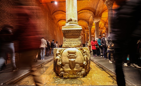 İşte o detay... Yerebatan Sarayı’nın isminin nereden geldiğini biliyor musunuz?