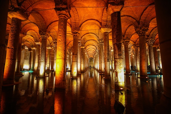 Foto - İşte o detay... Yerebatan Sarayı’nın isminin nereden geldiğini biliyor musunuz?