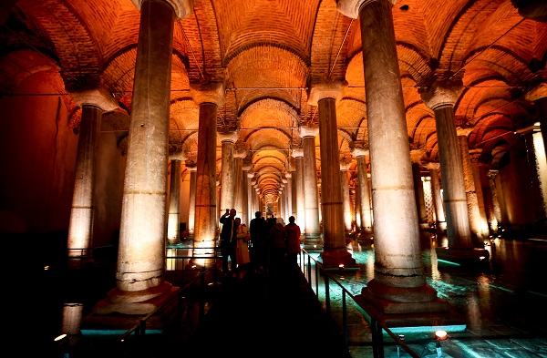 Foto - İşte o detay... Yerebatan Sarayı’nın isminin nereden geldiğini biliyor musunuz?