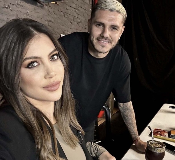 Foto - İşte o ödül töreninde çok konuşulan fotoğraf! Icardi, Teoman, Burak Özçivit... Icardi’nin eşinden bomba itiraf geldi: İstanbul’a taşınmaya ben ikna ettim!