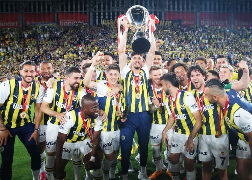 İşte o teklif! Flaş bir hamle ile gelmeye hazırlanıyorlar, Futbol dünyasını salladı