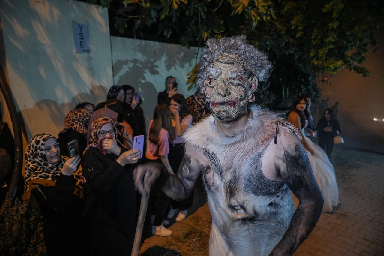 Foto - İşte Osmanlı’nın efsanevi süvarileri ‘Deliler’ Bayram gecelerini korku ve eğlenceye dönüştürüyor