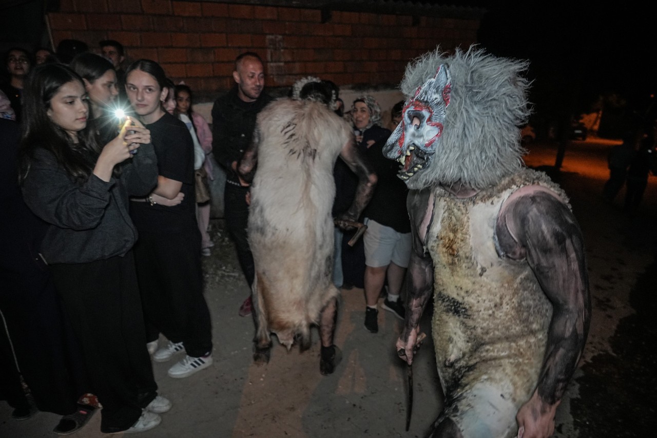 Foto - İşte Osmanlı’nın efsanevi süvarileri ‘Deliler’ Bayram gecelerini korku ve eğlenceye dönüştürüyor