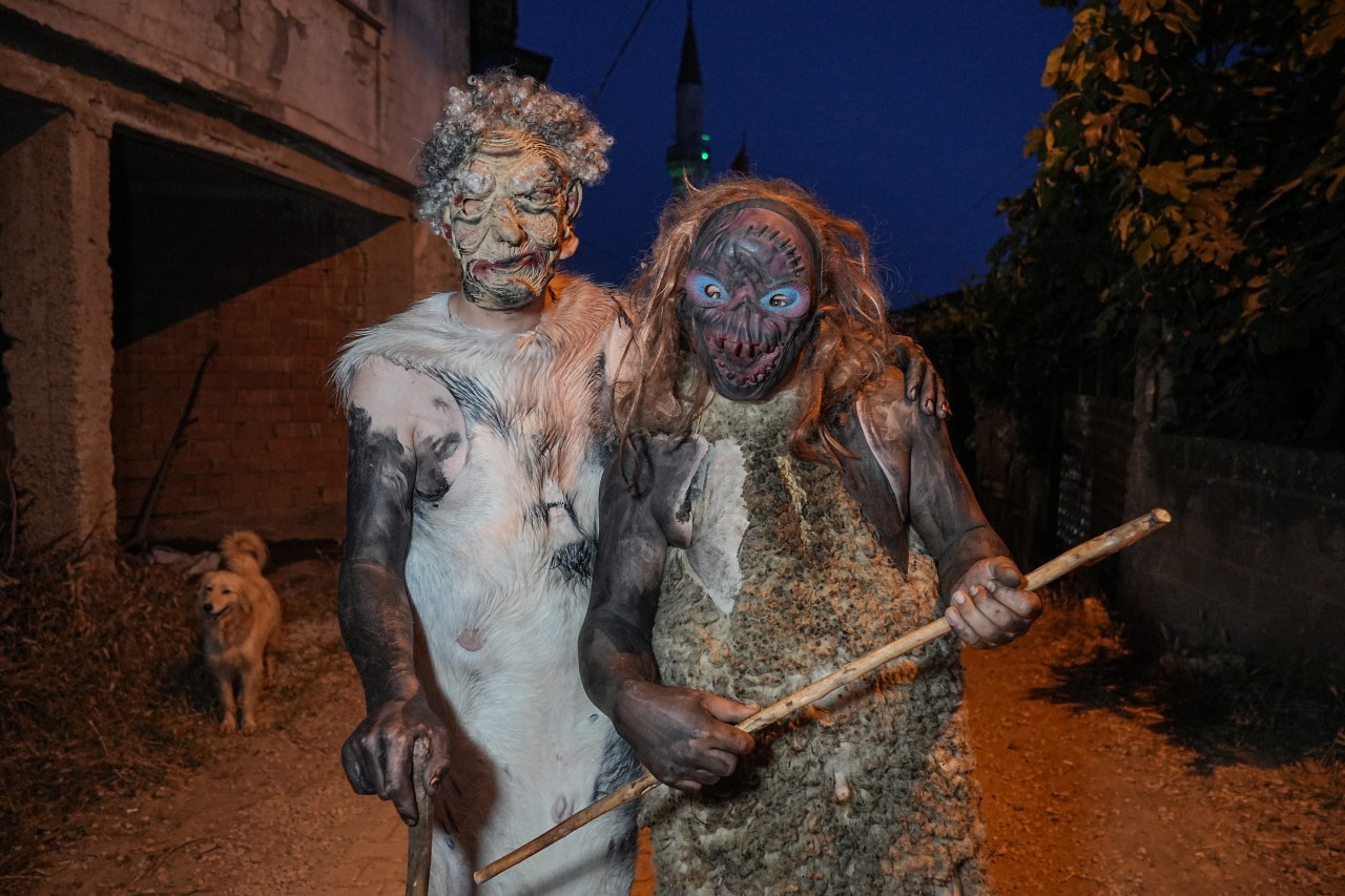Foto - İşte Osmanlı’nın efsanevi süvarileri ‘Deliler’ Bayram gecelerini korku ve eğlenceye dönüştürüyor
