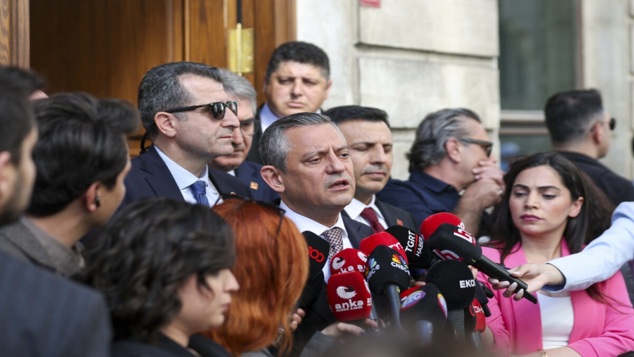 Foto - İşte Özgür Özel’i bitirecek senaryo! CHP’ye yakın gazeteci, öyle bir kulis verdi ki ortalık yıkıldı