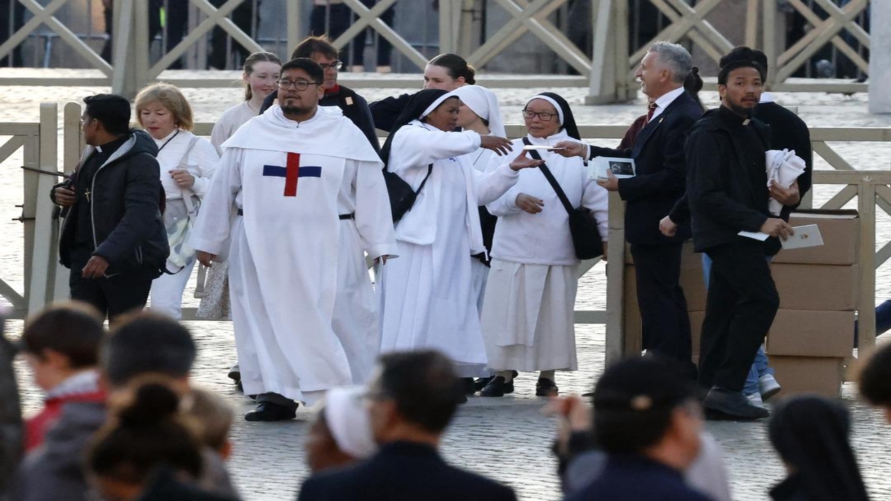 Foto - İşte Papa’nın cenaze töreninden ilk görüntüler! Tabutu kapandı, o detay dikkat çekti