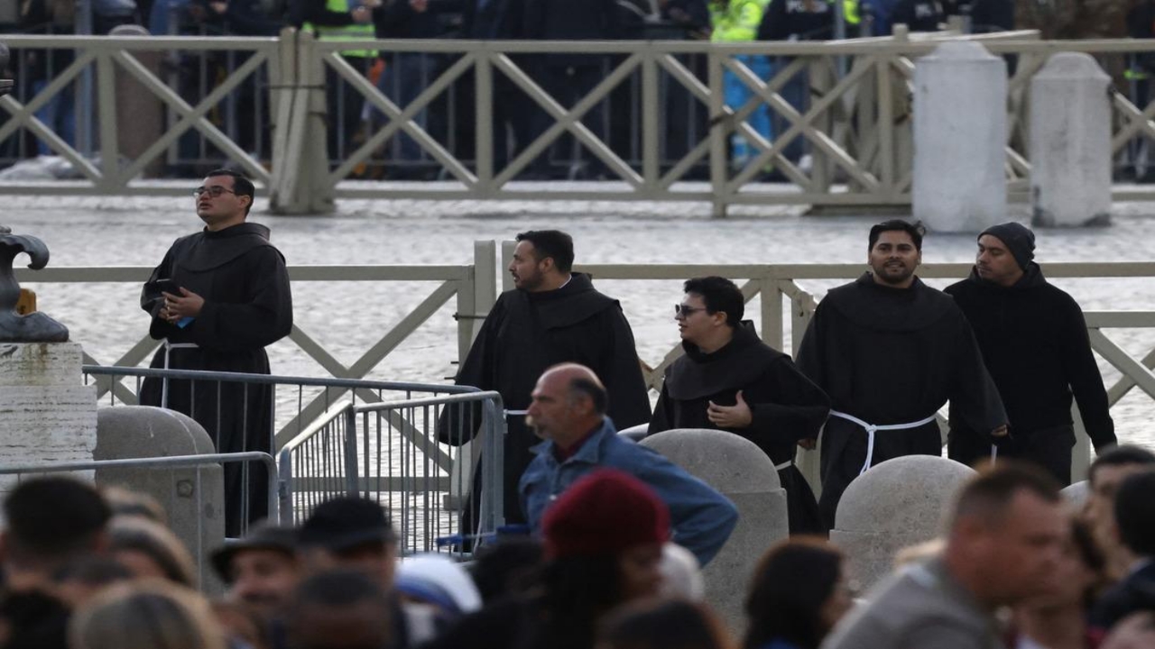 Foto - İşte Papa’nın cenaze töreninden ilk görüntüler! Tabutu kapandı, o detay dikkat çekti