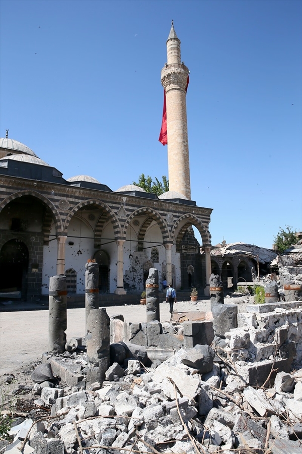 Foto - İşte PKK'lıların yaktığı caminin son hali