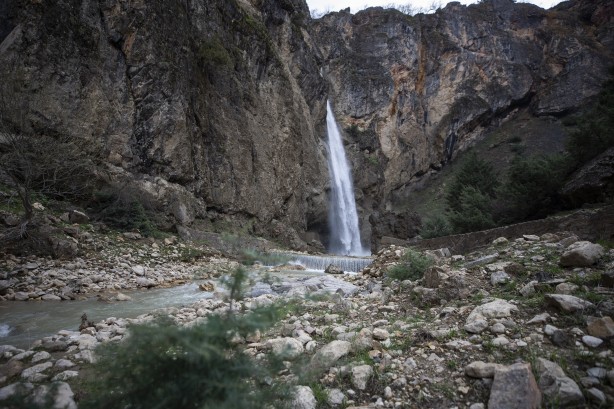 Foto - İşte Rabat Şelalesi'nde ilkbahar güzelliği...