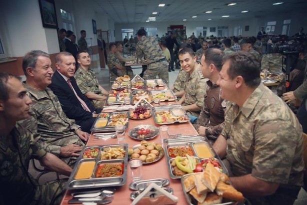 Foto - İşte samimi anlarıyla Başkan Erdoğan!