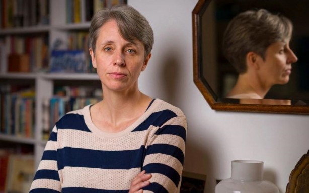 İşte sapkınların 'fikir' özgürlüğü... 'Biyolojik cinsiyet sabittir, değiştirilemez' diyen profesör, istifaya zorlandı!