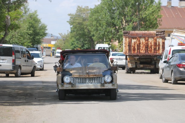 Foto - İşte satışa fiyatı! Bu otomobilin aynısı başka yerde yok