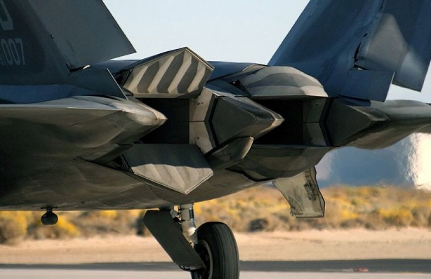 Foto - İşte şimdi belalarını buldular! Türkiye'ye vermedikleri savaş uçağının bilgileri çalındı