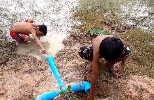 Foto - İşte sıra dışı balık tutma yöntemi