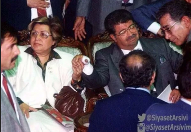 Foto - İşte siyasilerin arşivde kalmış bilinmeyen fotoğrafları