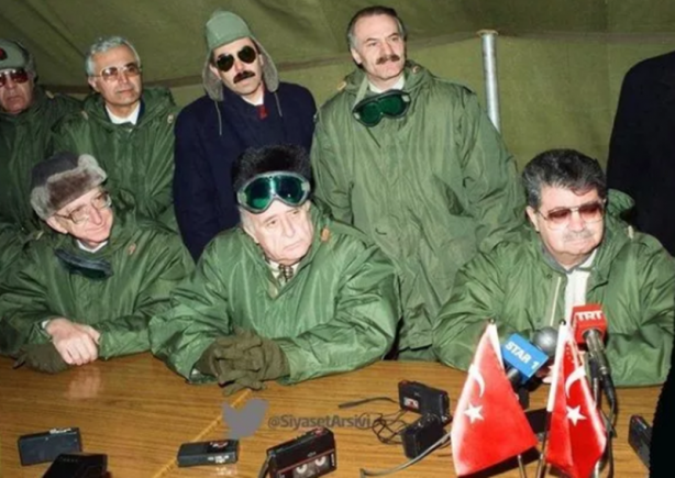 Foto - İşte siyasilerin arşivde kalmış bilinmeyen fotoğrafları