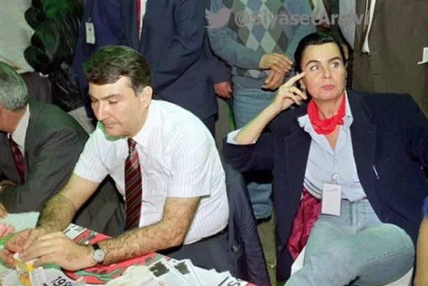 Foto - İşte siyasilerin arşivde kalmış bilinmeyen fotoğrafları