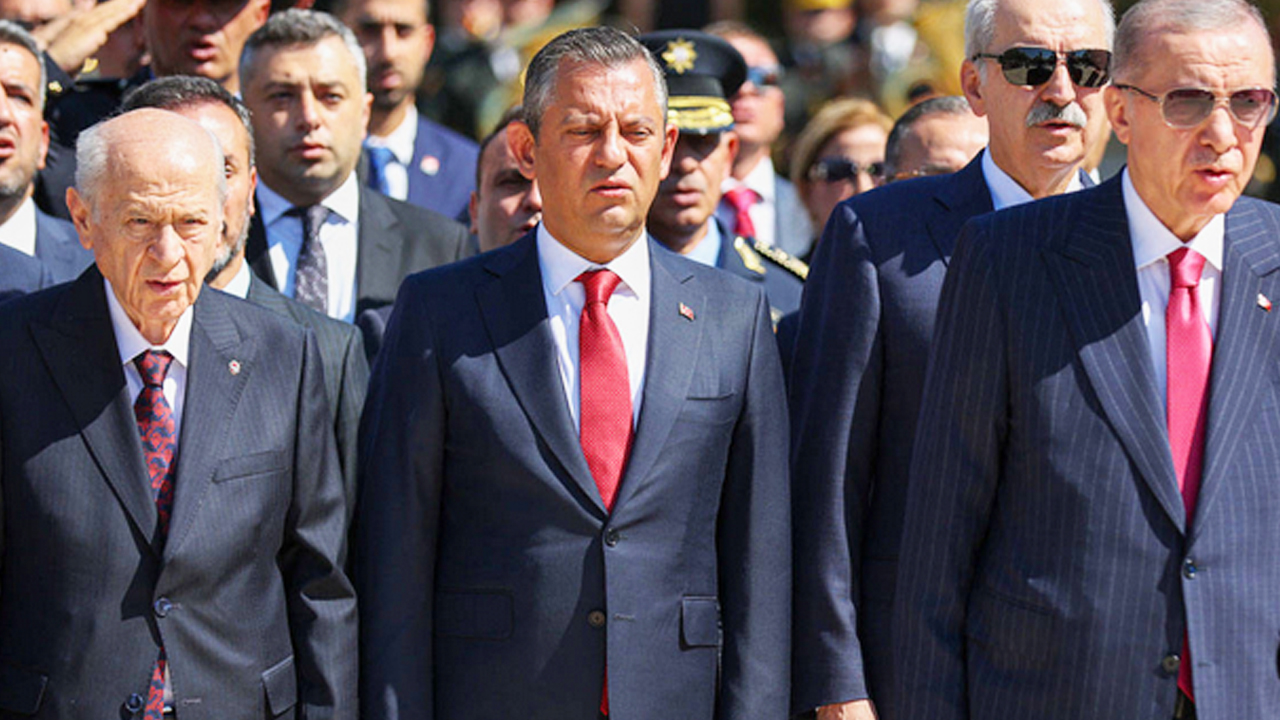 Foto - İşte son anket sonuçları: Özgür Bey’i şaşırtacaktır kesin: Optimar Araştırma sordu: Bu pazar seçim olsa hangi partiye oy verirsiniz?