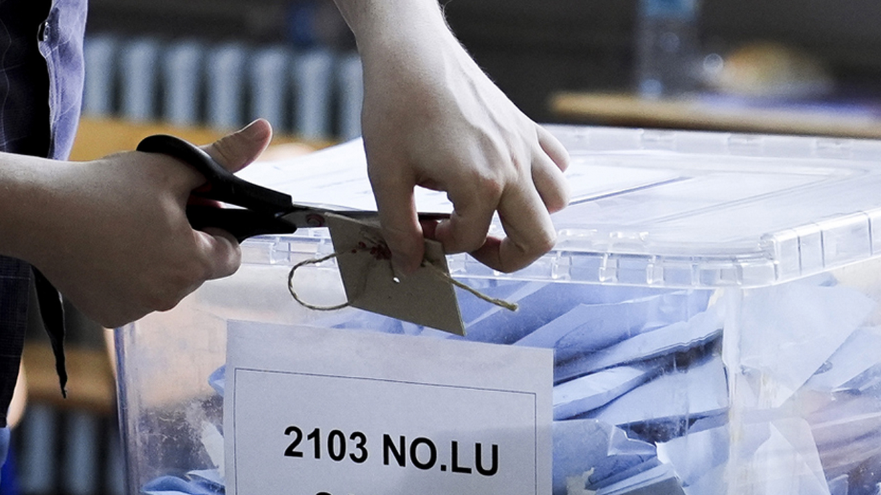 Foto - İşte son anket sonuçları: Özgür Bey’i şaşırtacaktır kesin: Optimar Araştırma sordu: Bu pazar seçim olsa hangi partiye oy verirsiniz?