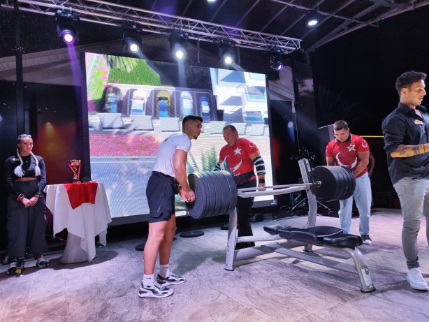 Foto - İşte şov denemesinin sonucu! İngiliz asker Seyit Onbaşı'ya özendi