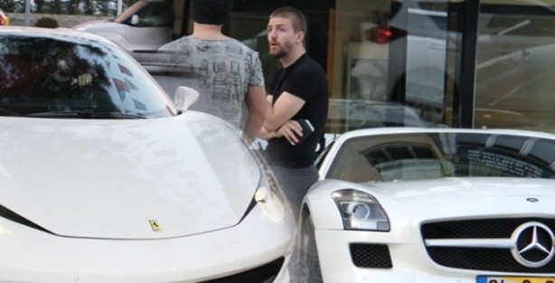 Foto - İşte Süper Lig yıldızlarının otomobilleri