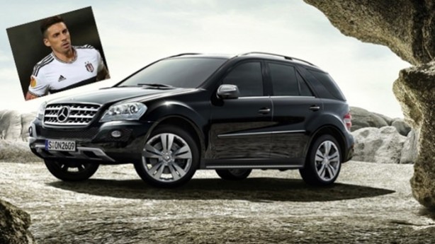 Foto - İşte Süper Lig yıldızlarının otomobilleri