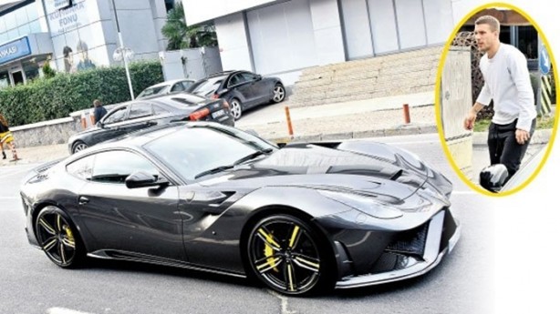 Foto - İşte Süper Lig yıldızlarının otomobilleri