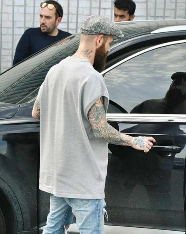 Foto - İşte Süper Lig yıldızlarının otomobilleri