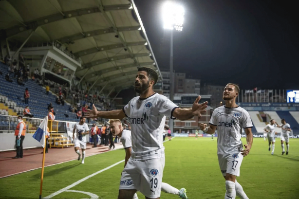 Foto - İşte Süper Lig'de son 20 yılın gol kralları! Yıldızlar geçidi: Lige damga vurdular...