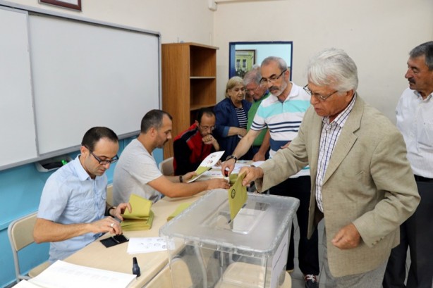 Foto - İşte tarihi seçimden ilk kareler