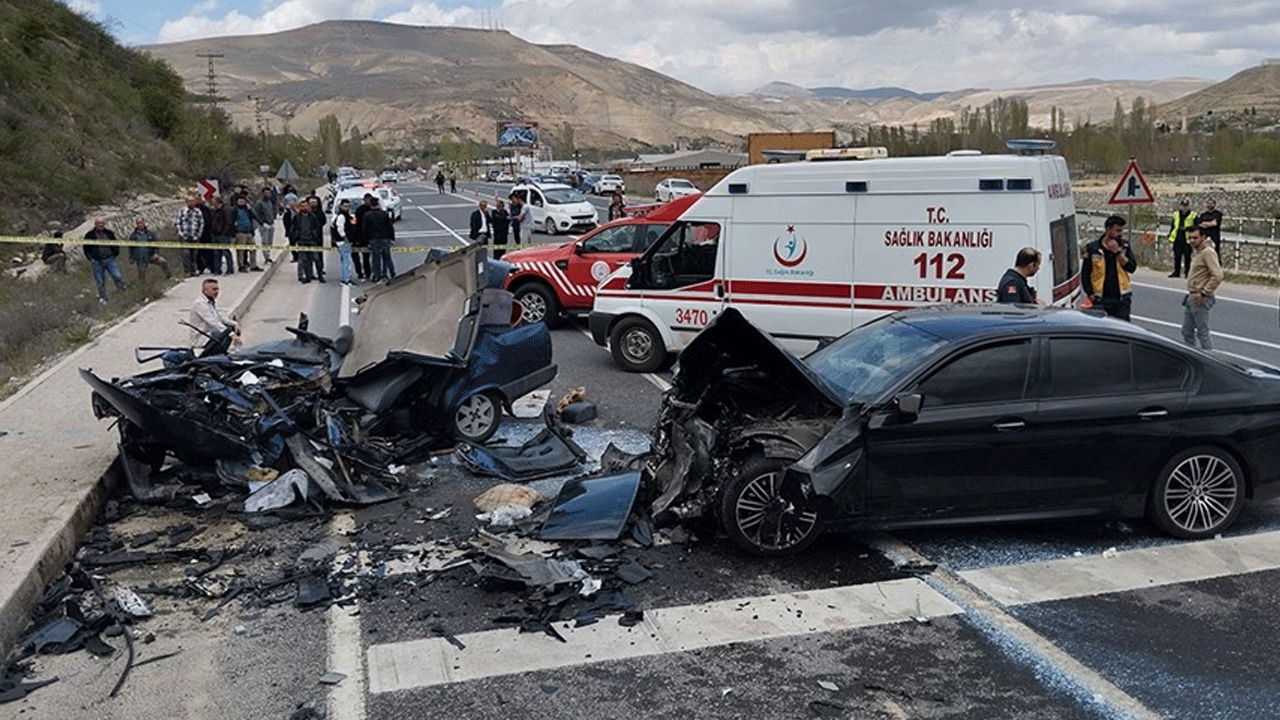 Foto - İşte trafik kazaların en büyük sebebi ‘Bana bir şey olmaz’ diyen sürücüler okusun