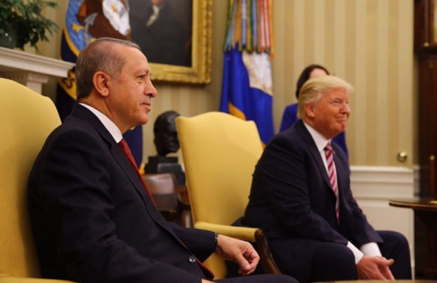 Foto - İşte Trump'ın liderlerle tokalaşma anları