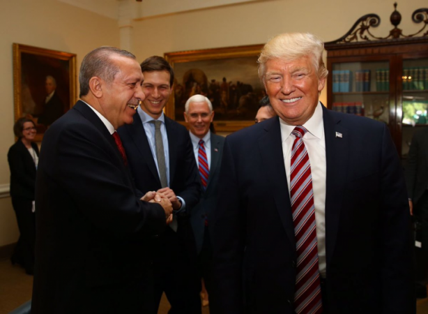 Foto - İşte Trump'ın liderlerle tokalaşma anları