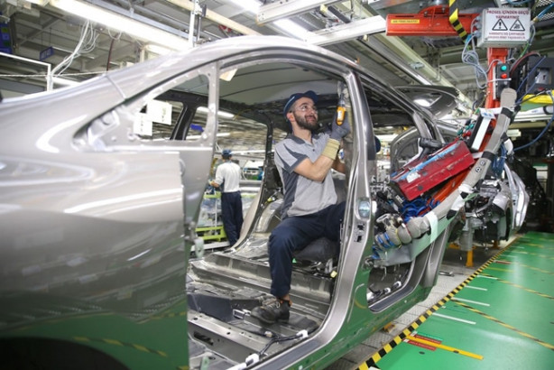 Foto - İşte Türkiye'de üretilen ilk hibrit otomobil