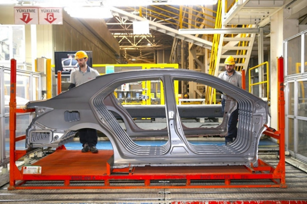 Foto - İşte Türkiye'de üretilen ilk hibrit otomobil